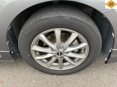 2012 Toyota Prius - Thumbnail