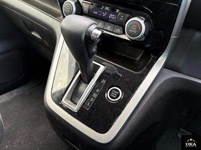 2017 Nissan Serena - Thumbnail