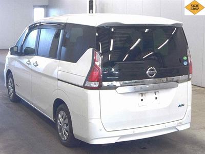 2017 Nissan Serena - Thumbnail