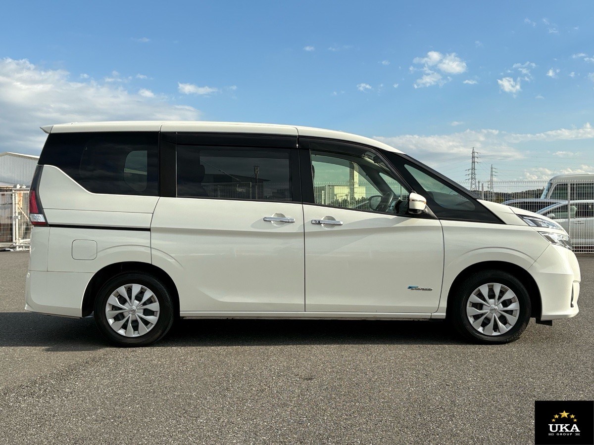 2017 Nissan Serena