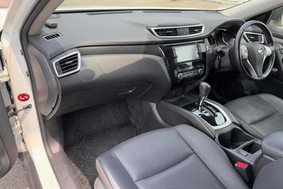 2017 Nissan X-Trail - Thumbnail