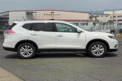 2017 Nissan X-Trail - Thumbnail