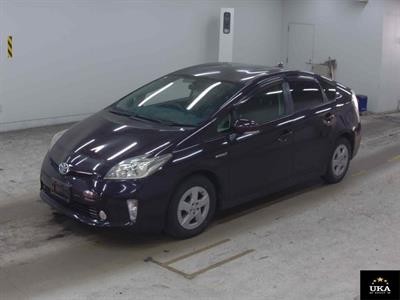 2013 Toyota Prius - Thumbnail