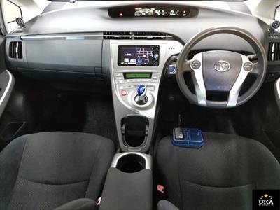 2013 Toyota Prius - Thumbnail