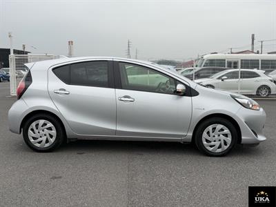 2018 Toyota Aqua - Thumbnail