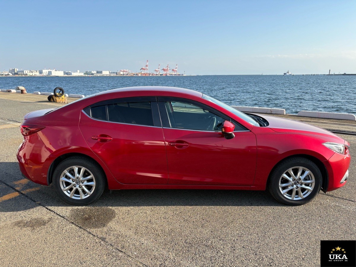 2015 Mazda Axela