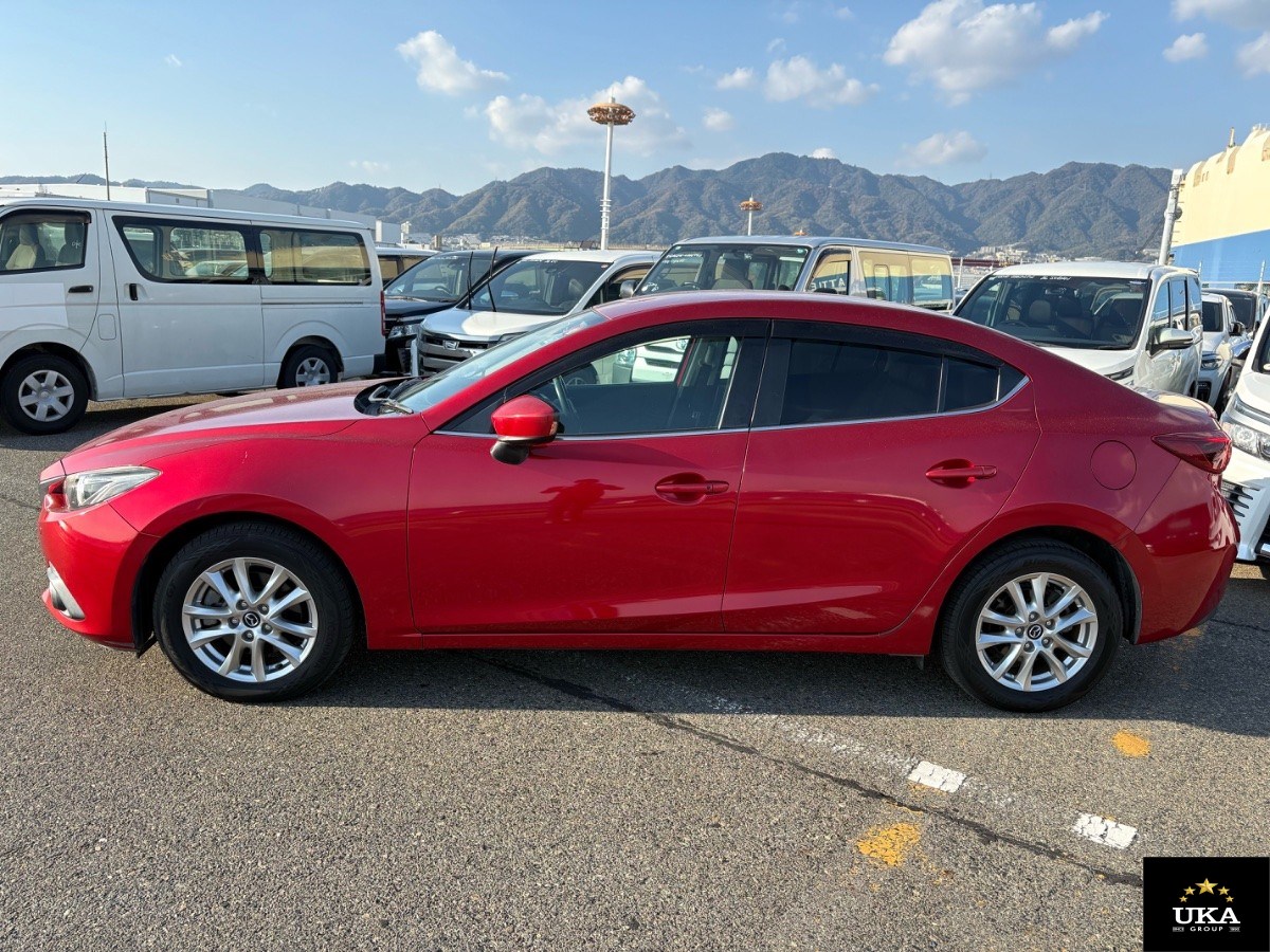 2015 Mazda Axela