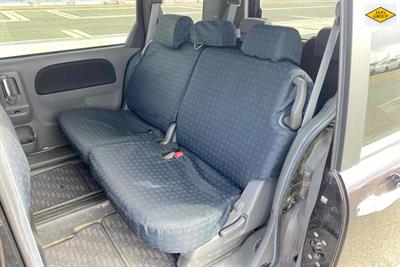 2014 Toyota Sienta - Thumbnail