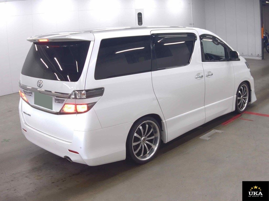 2013 Toyota Vellfire