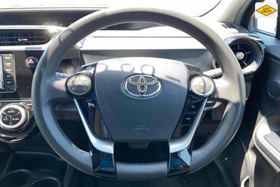 2020 Toyota Aqua - Thumbnail