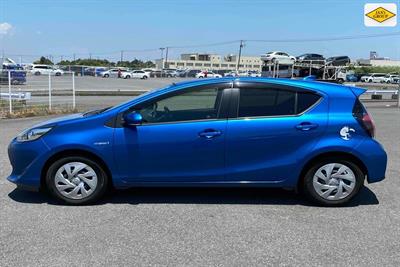 2020 Toyota Aqua - Thumbnail
