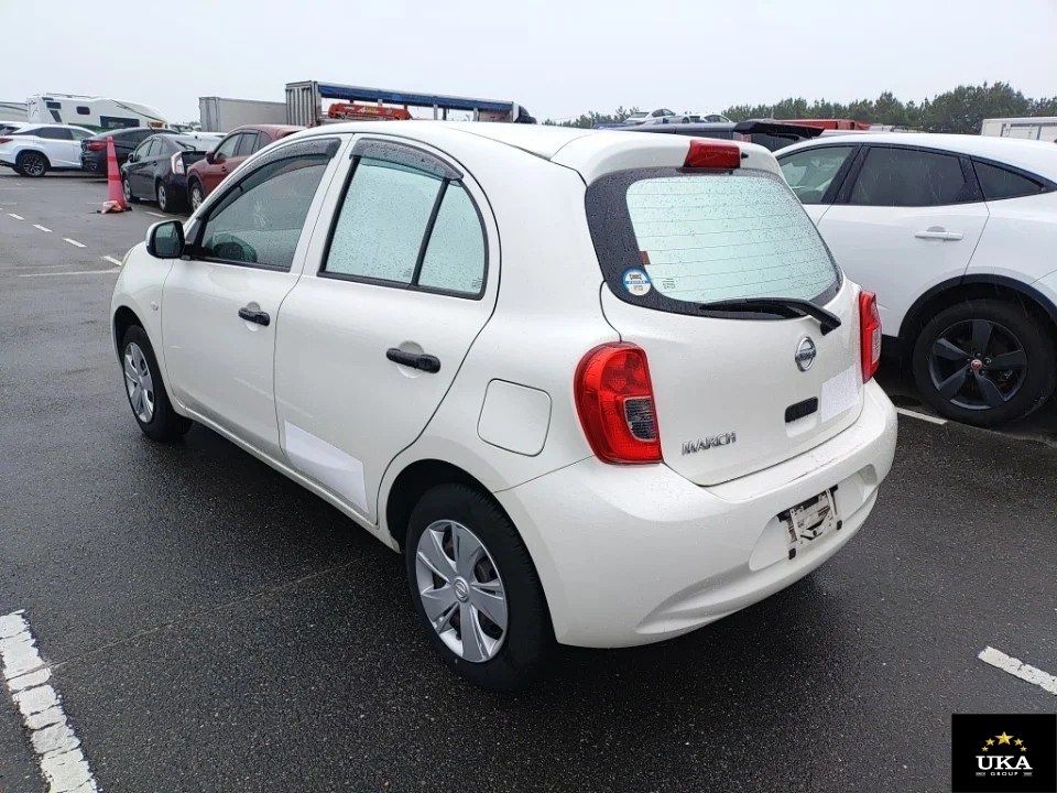 2017 Nissan March