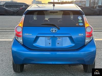 2013 Toyota Aqua - Thumbnail