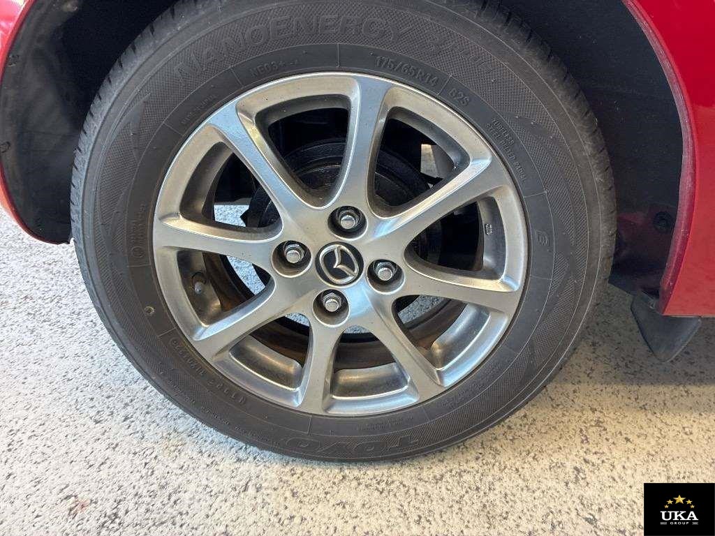 2013 Mazda Demio