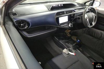 2015 Toyota Aqua - Thumbnail