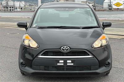 2016 Toyota Sienta - Thumbnail