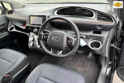 2016 Toyota Sienta - Thumbnail