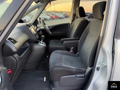 2015 Nissan Serena - Thumbnail