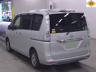 2015 Nissan Serena - Thumbnail
