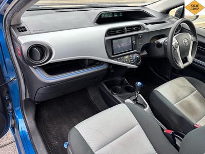 2013 Toyota Aqua - Thumbnail