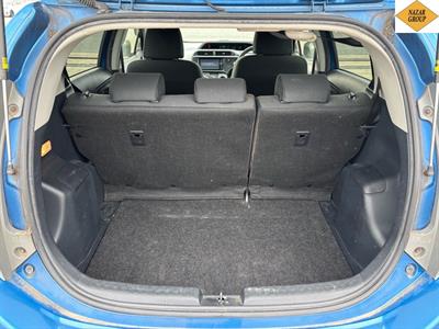 2013 Toyota Aqua - Thumbnail