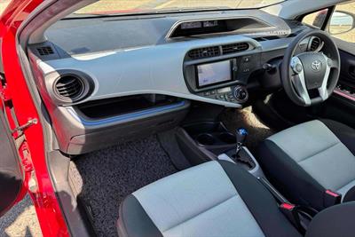 2014 Toyota Aqua - Thumbnail