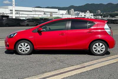 2014 Toyota Aqua - Thumbnail