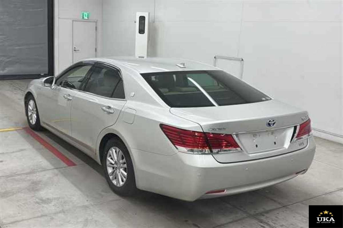 2013 Toyota Crown