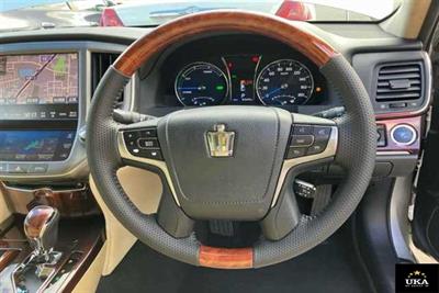 2013 Toyota Crown - Thumbnail