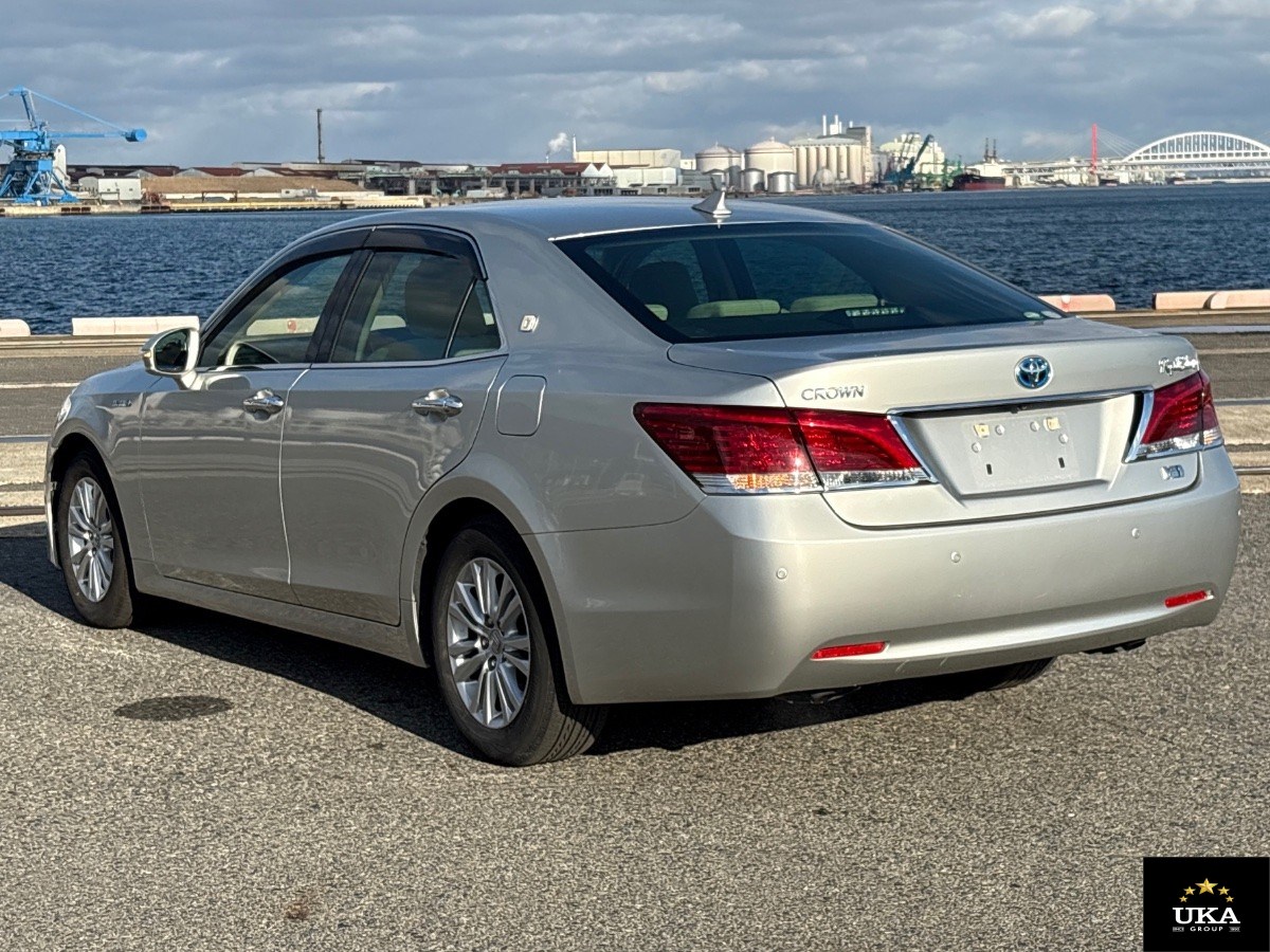 2013 Toyota Crown