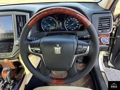 2013 Toyota Crown - Thumbnail