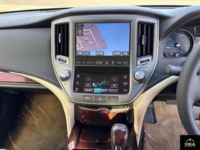 2013 Toyota Crown - Thumbnail