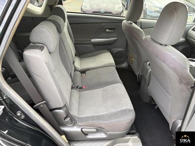 2013 Toyota Prius - Thumbnail