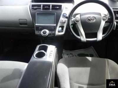 2013 Toyota Prius - Thumbnail