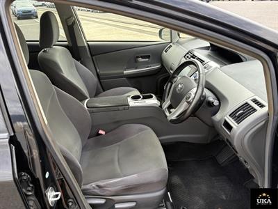 2013 Toyota Prius - Thumbnail