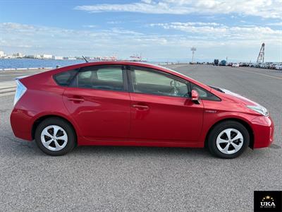 2013 Toyota Prius - Thumbnail