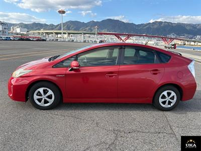 2013 Toyota Prius - Thumbnail