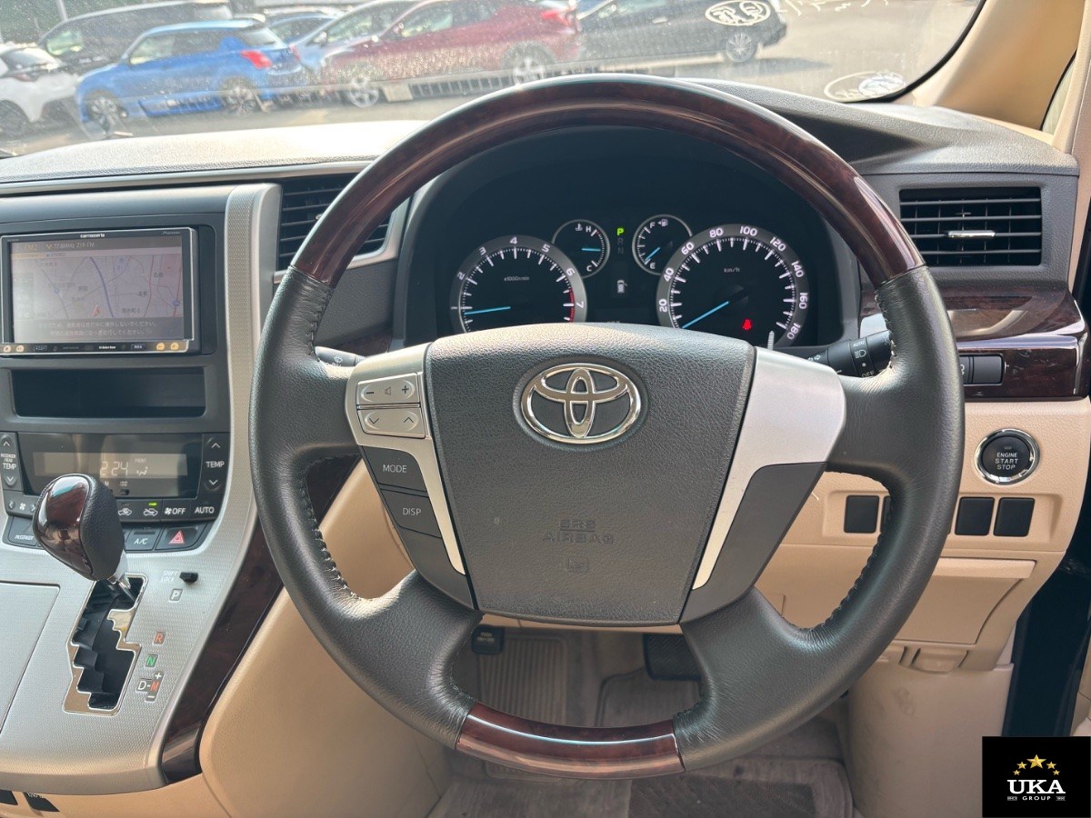 2014 Toyota Vellfire