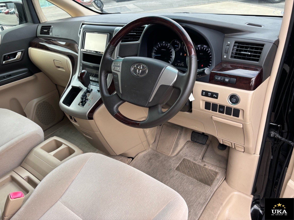 2014 Toyota Vellfire