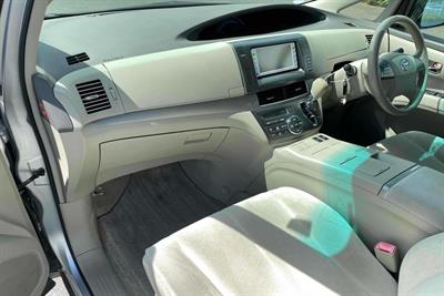 2012 Toyota Estima - Thumbnail