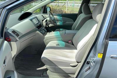 2012 Toyota Estima - Thumbnail