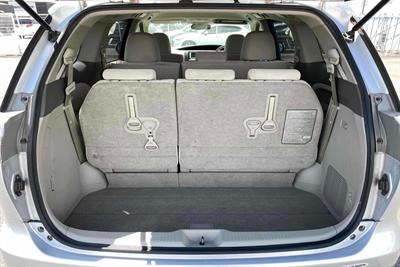 2012 Toyota Estima - Thumbnail
