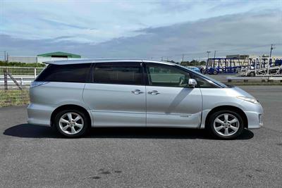 2012 Toyota Estima - Thumbnail
