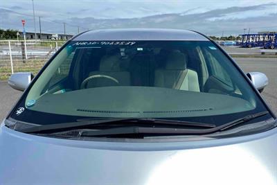 2012 Toyota Estima - Thumbnail