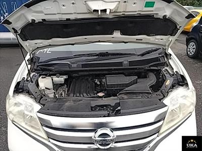 2013 Nissan Serena - Thumbnail