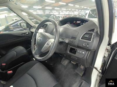 2013 Nissan Serena - Thumbnail
