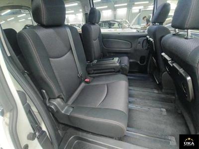 2013 Nissan Serena - Thumbnail