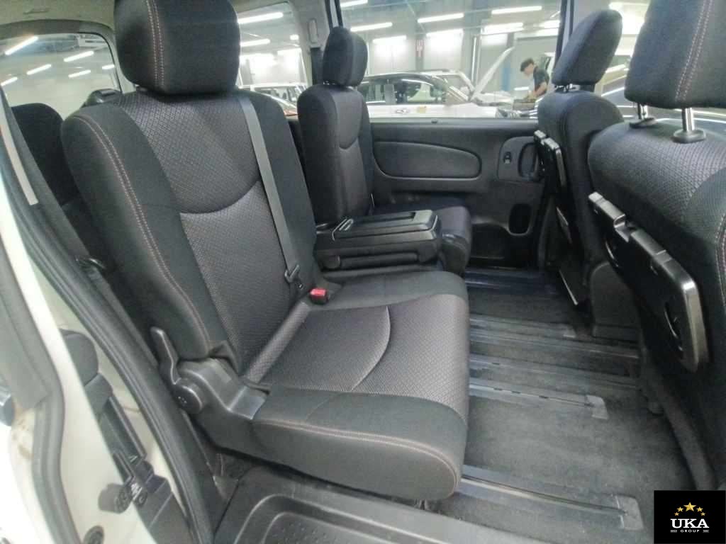 2013 Nissan Serena