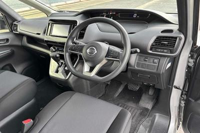 2020 Nissan Serena - Thumbnail