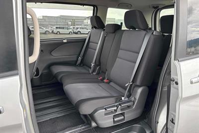 2020 Nissan Serena - Thumbnail